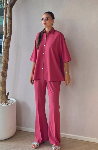 In the ever-changing world of fashion, finding a brand that balances tradition, quality, and contemporary style can be a challenge. Coes has successfully established itself as a trusted retailer, offering a curated selection of clothing that blends classic elegance with modern trends.