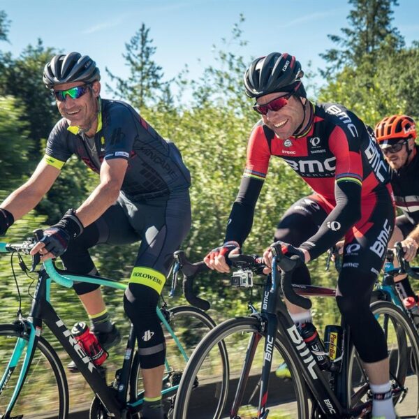 Siroko is a modern sportswear brand known for creating high-quality apparel for cycling, skiing, and snowboarding enthusiasts. Combining performance, comfort, and style, Siroko designs products that help athletes and outdoor lovers perform at their best in any condition. From cycling jerseys to snowboard jackets, the brand focuses on innovative materials, modern designs, and functional features that support active lifestyles.