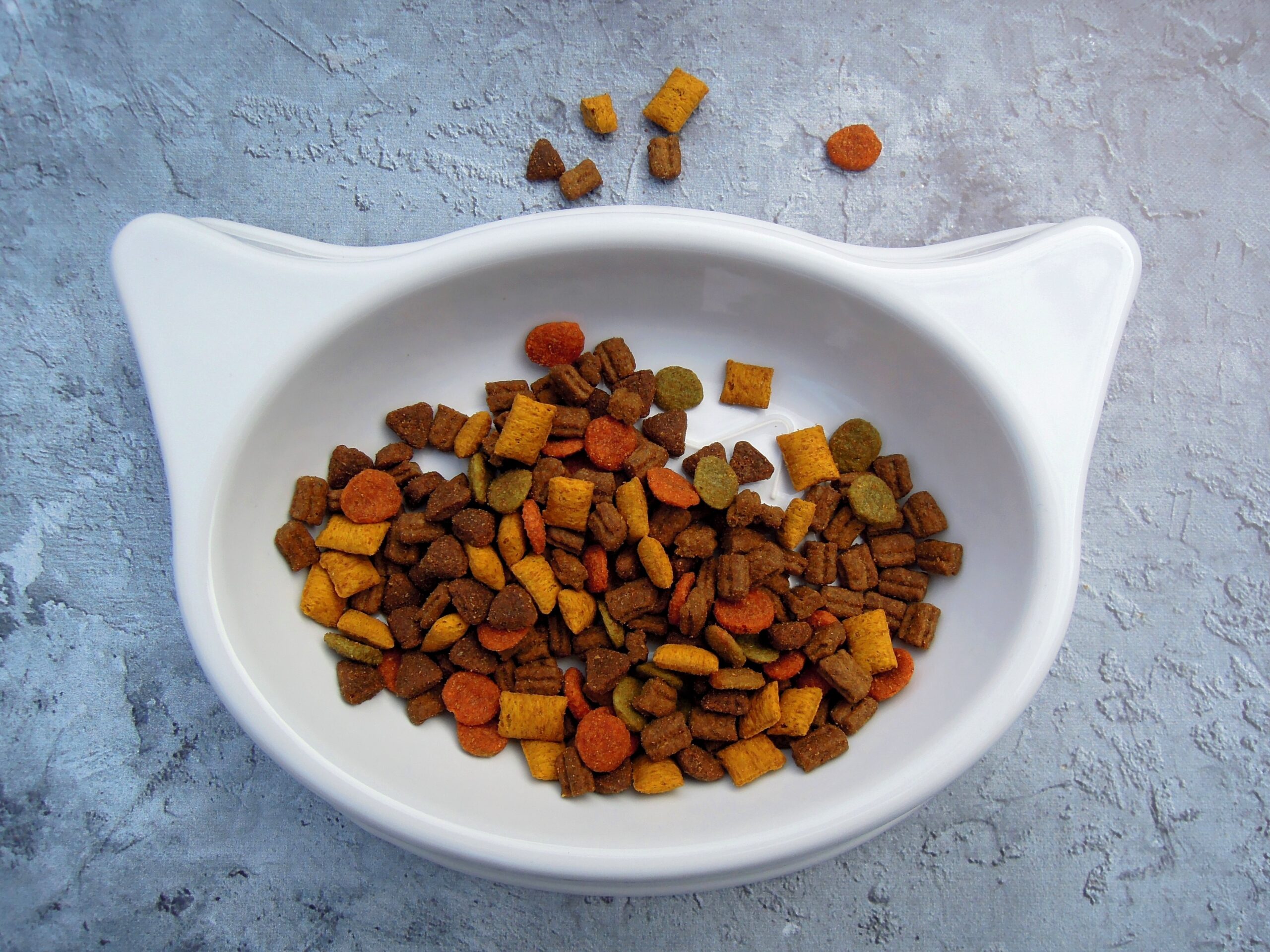 In a world where pet owners are increasingly conscious about what goes into their companions’ bowls, AATU Pet Food stands out as a brand committed to purity, quality, and uncompromising nutrition. With a philosophy rooted in simplicity and excellence, AATU has earned its reputation as a master of pure nutrition delivering high-meat, grain-free recipes that support healthier, happier pets.