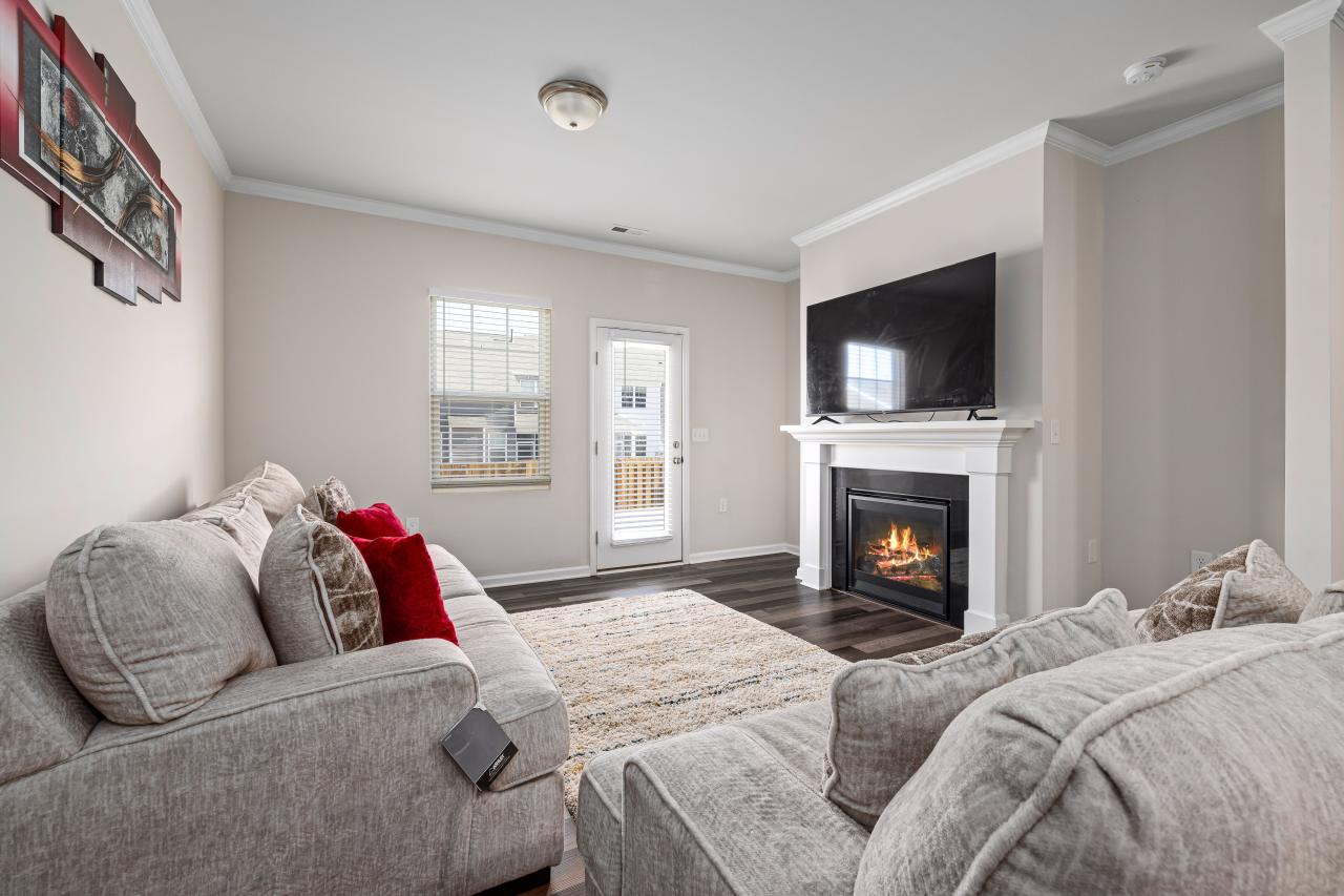 Cozy Fireplace Living Room Photos, Download The BEST Free Cozy Fireplace Living Room Stock Photos & HD Images