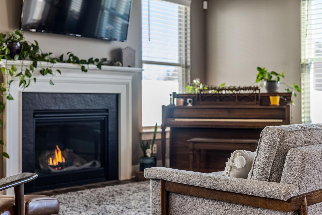 Cozy Fireplace Living Room Photos, Download The BEST Free Cozy Fireplace Living Room Stock Photos & HD Images