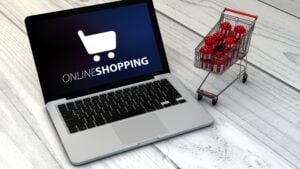 Mode ist mehr als nur Kleidung – sie ist ein Ausdruck unserer Persönlichkeit, unseres Stils und unserer Werte. Zeeman.com versteht diese tiefe Verbindung zwischen Menschen und ihrer Garderobe und hat sich zum Ziel gesetzt, hochwertige, trendige und erschwingliche Mode für jeden bereitzustellen. Mit Jahren der Erfahrung in der Modebranche bietet Zeeman.com eine beeindruckende Auswahl an Kleidung, Schuhen und Accessoires für Männer, Frauen und Kinder. Das Unternehmen kombiniert europäische Designtrends mit praktischer Funktionalität und bietet dabei Preise, die wirklich für jedermann zugänglich sind. Die Philosophie von Zeeman.com basiert darauf, dass qualitativ hochwertige Mode nicht teuer sein muss. Jedes Kleidungsstück wurde sorgfältig ausgewählt, um Langlebigkeit, Komfort und Stil zu garantieren, ohne dabei den Geldbeutel zu belasten. Mit einer benutzerfreundlichen Online-Plattform und schnellem Versand in ganz Europa hat sich Zeeman.com als vertrauenswürdiger Partner für Millionen von Modebewussten etabliert.